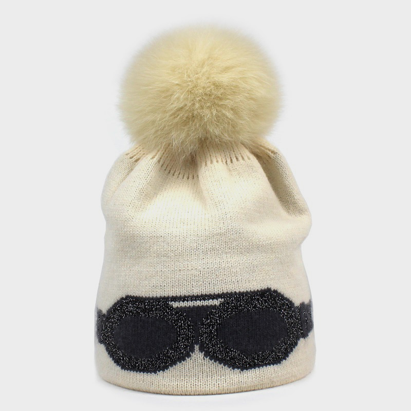 H00095 کلاه بافتنی ژاکارد 10% پشم 90% نخ برس خورده H00095 کلاه بافتنی ژاکارد 10% پشم 90% نخ برس خورده